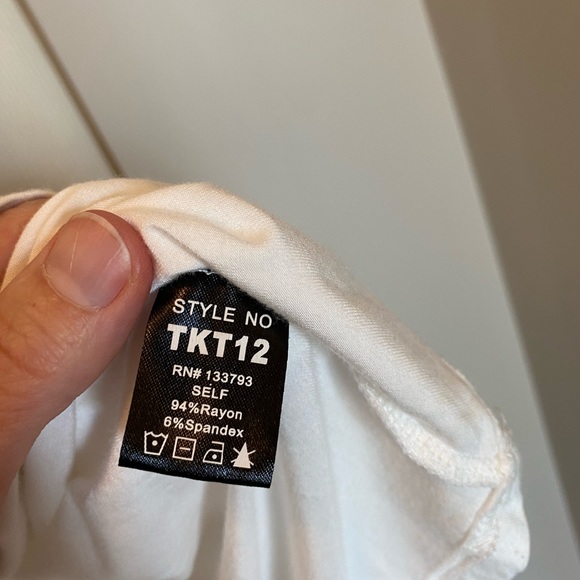 Flowy Tank Top - Picture 4 of 4